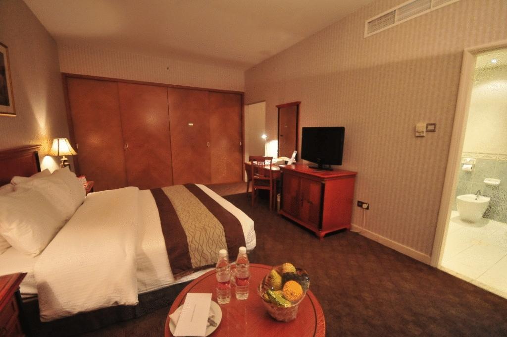 Abjad Grand Hotel Dubai Room photo