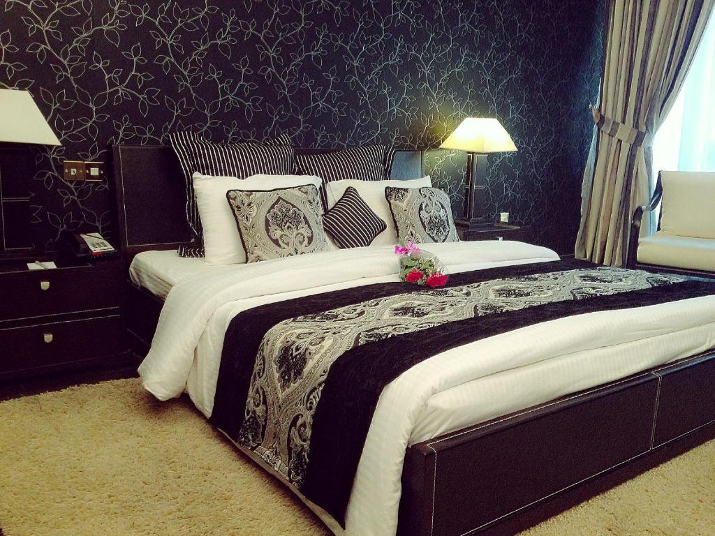 Abjad Grand Hotel Dubai Room photo