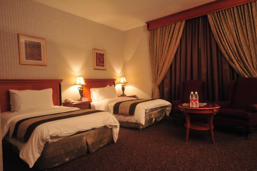 Abjad Grand Hotel Dubai Room photo